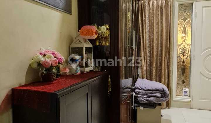 Dijual Rumah Mewah Ada Lift di Katamaran Pik 2