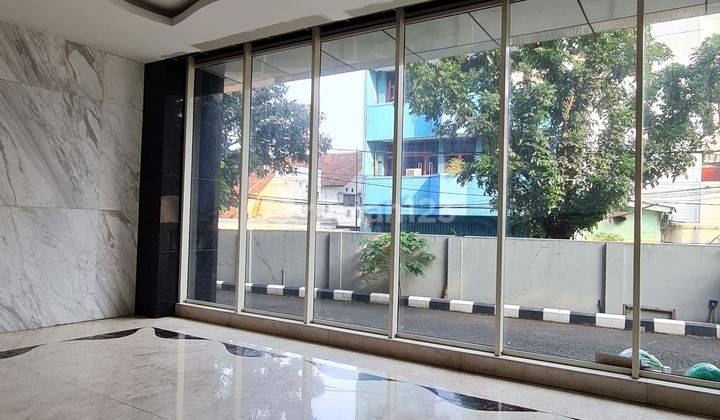 Dijual Gedung Perkantoran di Jl. Mampang Prapatan Jakarta Selatan 2