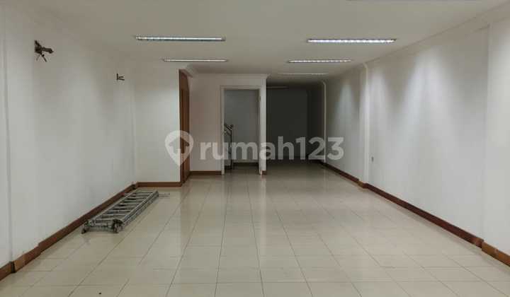 For Rent: Muara Karang Raya Shop House. Facing Main Road