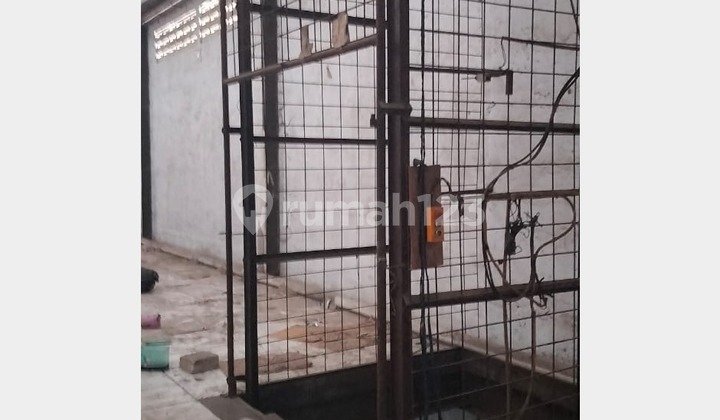 Warehouse for Rent 360 m2, Strategic Location in North Bandengan [pl009000]