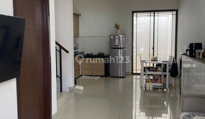 Dijual Cepat Rumah Bagus Siap Huni, Harga Terjangkau di Greenlake 2