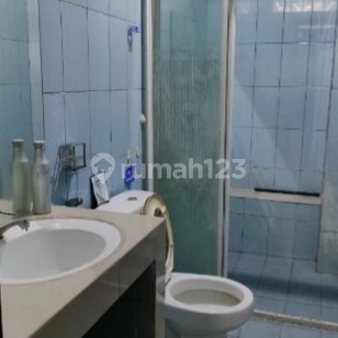 4-Story House for Sale, Ready to Occupy in Muara Karang 2