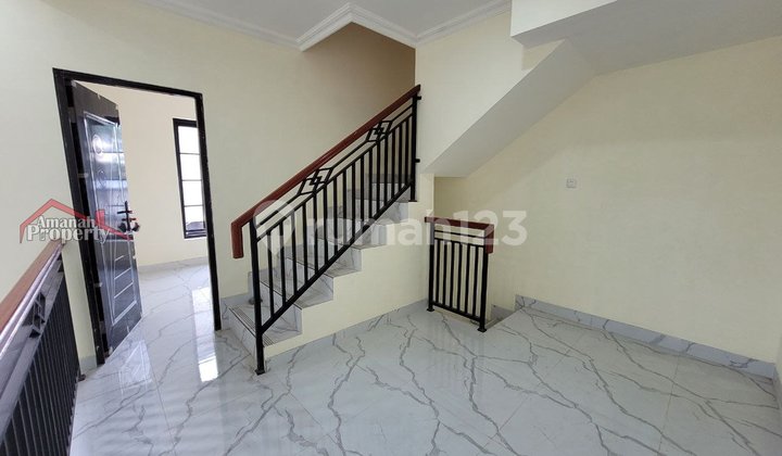 Rumah 2 Lantai Minimalis Konsep Mezzanine Harga Murah Cimanggis 8