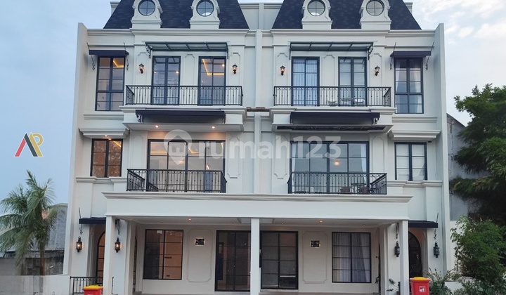 Rumah Mewah 4 Lantai Rooftop Jalan Utama Jagakarsa Jakarta Selatan Rumah Mewah 4 Lantai Rooftop Jalan Utama Jagakarsa Jakarta Selatan