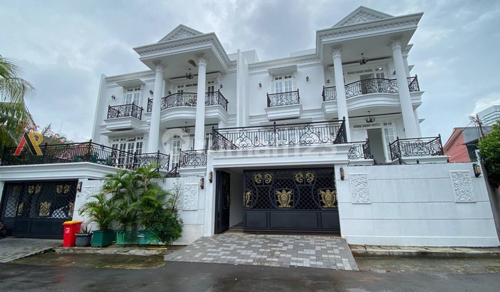 Rumah Ready Dalam Komplek Dekat High Scope Institut Indonesia Cilandak