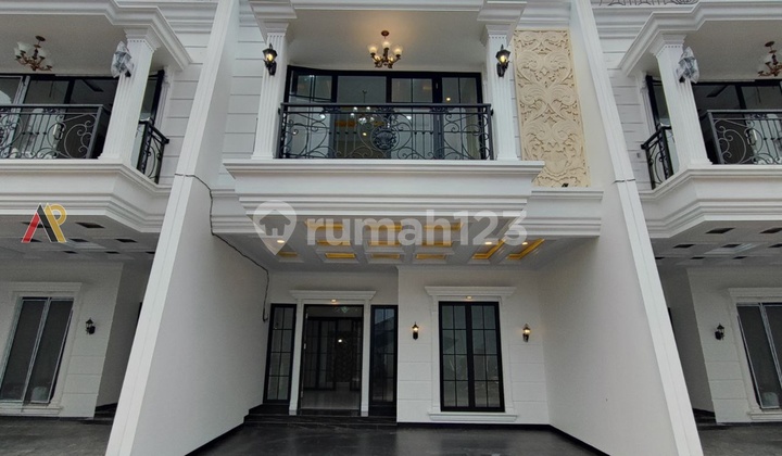 Rumah 3 Lantai Rooftop DP 0% Dekat Avicenna Jagakarsa Jaksel Rumah 3 Lantai Rooftop DP 0% Dekat Avicenna Jagakarsa Jaksel