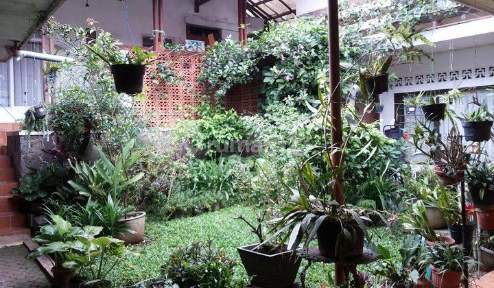 Rumah 2 Lantai, View Lembah, Dekat Fasilitas Kuliner  9