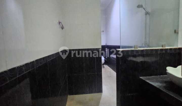 Siap Huni, Rumah, 2 Lantai, Bebas Banjir Disewakan Cepat Cluster Madrid Modernland Tangerang Rapi Bagus 2