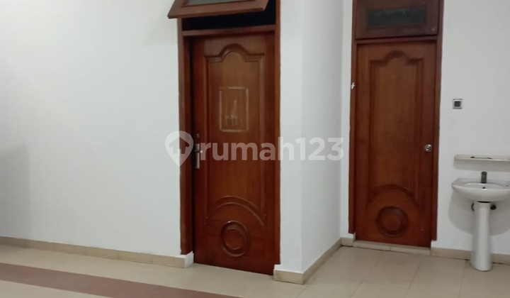 Rumah Bagus Komersial Area Di Raya Darmo Pusat Kota Surabaya 5