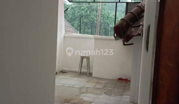 Rumah Bagus Komersial Area Di Raya Darmo Pusat Kota Surabaya 9