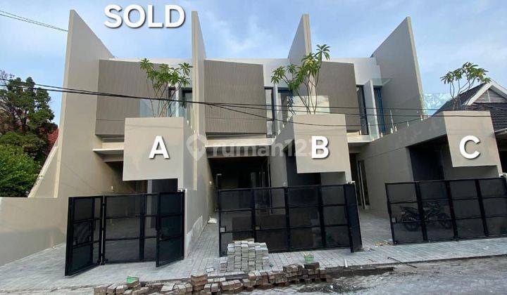 Dijual Rumah Mewah Manyar Tirtoasri 2 Lantai Bagus 1