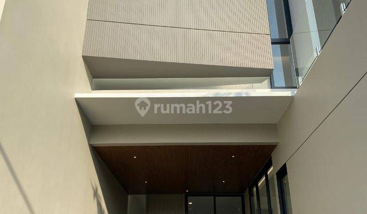 Dijual Rumah Mewah Manyar Tirtoasri 2 Lantai Bagus 2