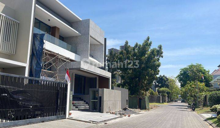 Rumah Mewah Baru Gress Imperial Golf Pakuwon Indah Surabaya 2 Lantai Baru 2