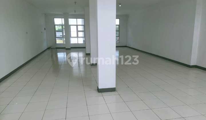 Disewakan Ruko di Jalan Raya Bekasi  Cakung, Jakarta Timur