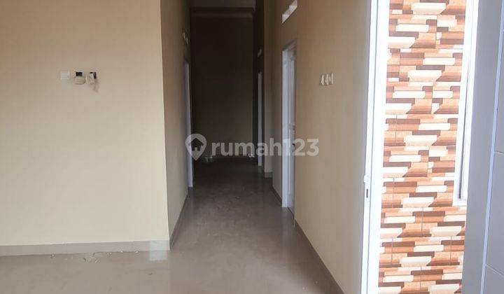 Dijual Rumah Cantik, Siap Huni di Pinggir Jalan Harapan Indah 2