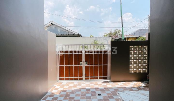 Rumah Cantik Rapih 2 Lantai di Pondok Ungu Permai Bekasi  2