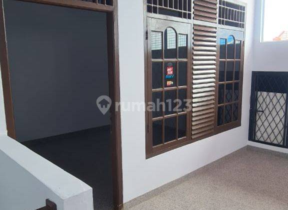 Dijual Rumah Bagus Siap Huni di Harapan Indah 1 1