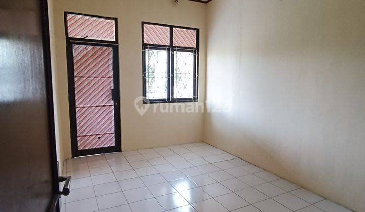 Rumah di Krukut 2 Lantai SHM 11