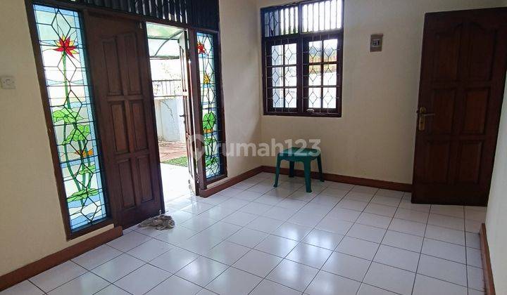 Rumah di Krukut 2 Lantai SHM 15