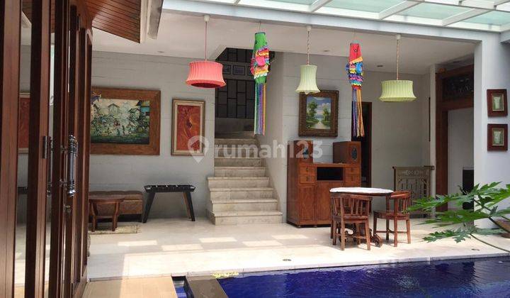 Rumah Modern Fasad Rumah Menarik Akses Bagus di Gandaria 1