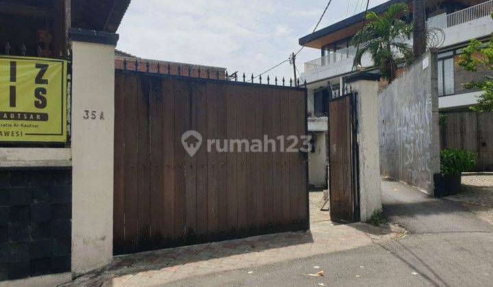 Kesempatan Emas Rumah Bonus Tanah Luas 936 m² di Cilandak 2