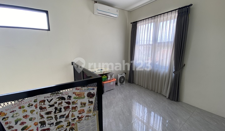 Rumah Dengan Lapangan Basket Pribadi Dan Halaman Luas Di Cinangka 2