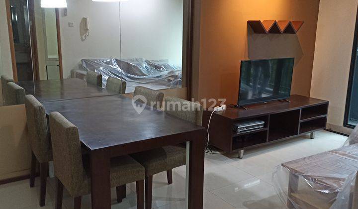 Apartemen Hampton Park Furnished 10