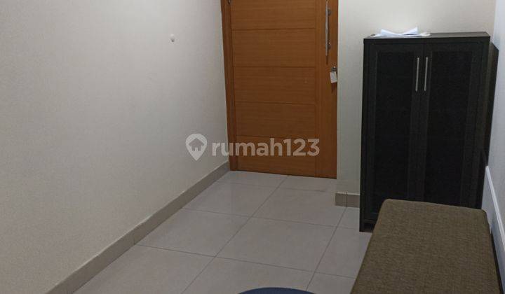 Apartemen Hampton Park Furnished 13