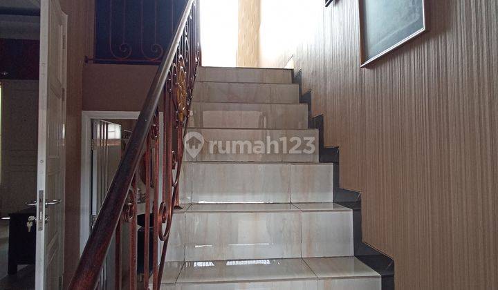 Rumah Bagus Semi Furnished Dengan Kamar Besar di Jagakarsa 2