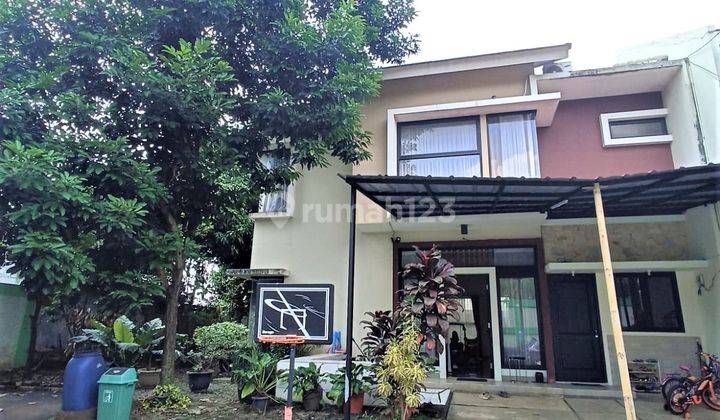 Rumah Modern Minimalis Nempel Toll  1