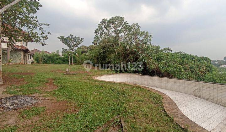 Tanah Luas di lokasi strategis. Lima menit ke pintu toll!  1