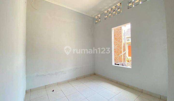 Rumah Baru Minimalis di Meruyung  2