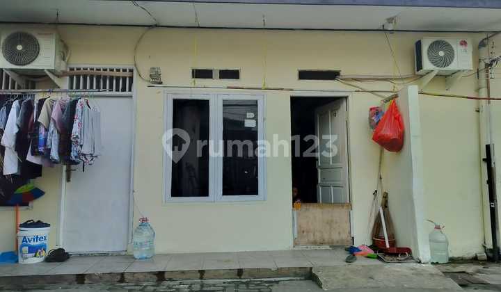 Kontrakan Petak 17 Pintu Nempel Jakarta Selatan