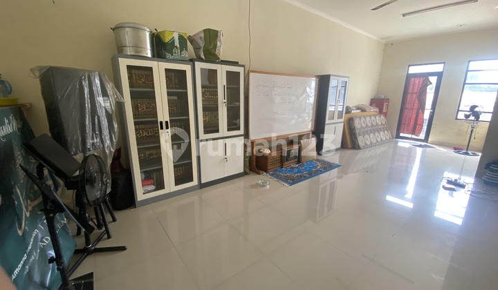 Shop House in the Most Strategic Location, Very Busy Area 2