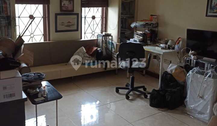 House Strategic Location Near Toll Road in Cinere 2