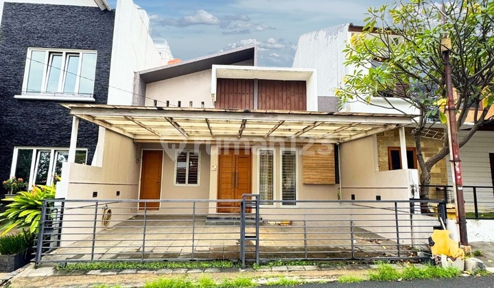 Rumah Cozy Modern dalam Perumahan Strategis di Lebak Bulus Rumah Cozy Modern dalam Perumahan Strategis di Lebak Bulus