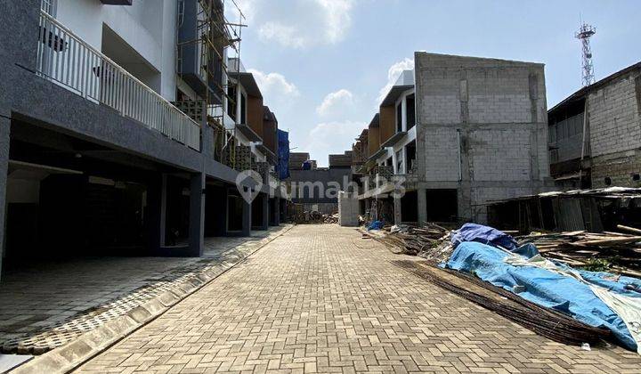 Rumah Brand New Modern Japanese Design di Jantung Cinere 2