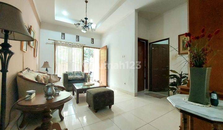 Rumah Cantik Terawat 2 Lantai Di Mega Cinere 1