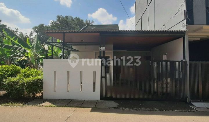 Dijual Rumah Mungil Istimewa Selangkah Dari Tol Limo