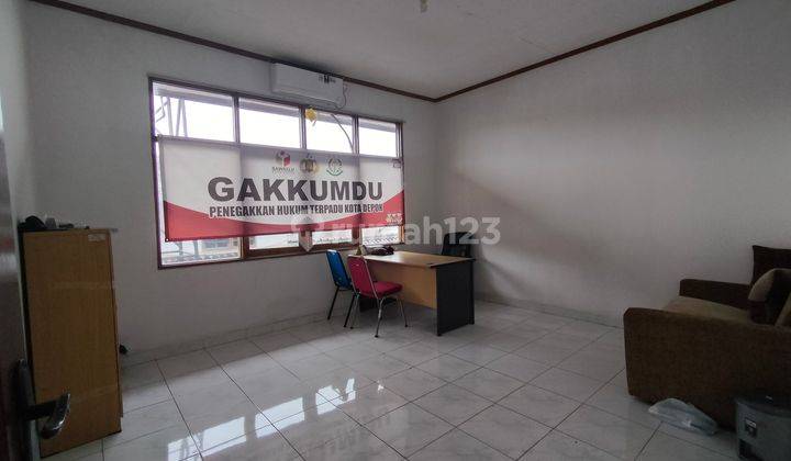 Rumah dengan design untuk kantor didaerah Beji Depok  2