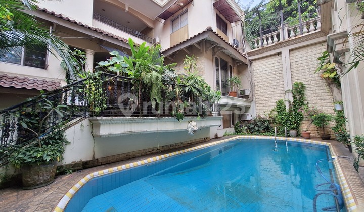 Luxury 6-Bedroom Residence with Swimming Pool in Lebak Bulus, South Jakarta
