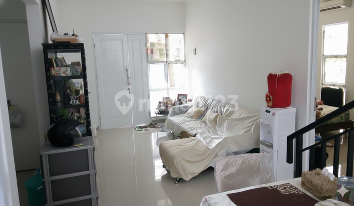 Hunian Asri Dalam Komplek Perumahan Di Bintaro Hunian Asri Dalam Komplek Perumahan Di Bintaro