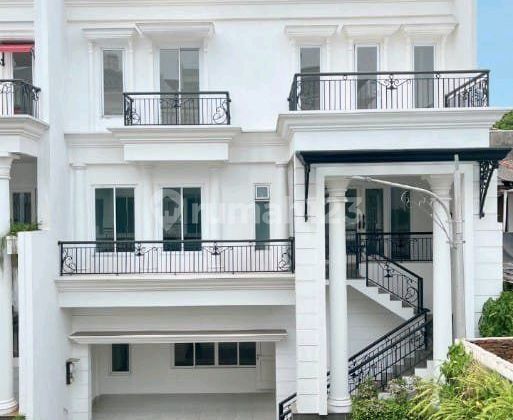 Exclusive Residence 3 Lantai With Rooftop dan Private Pool - Cilandak, Jakarta Selatan