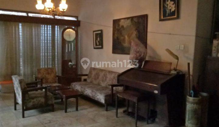 Rumah Klasik di Menteng, Lokasi Bergengsi Dengan Lingkungan Tenang 2