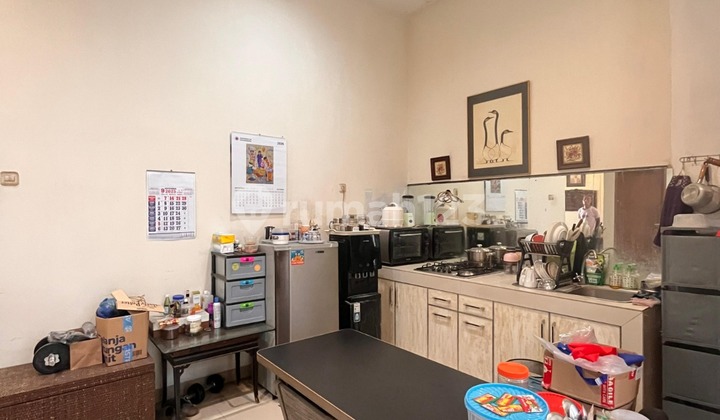 Minimalist House in a 144 Square Complex Near Toll Road 2