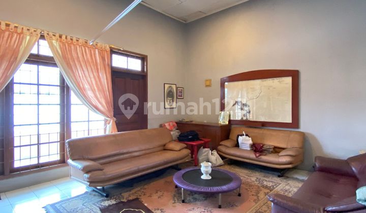 Rumah Luas 240 M² di Cinere Semi Furnished Harga Murah Siap Huni