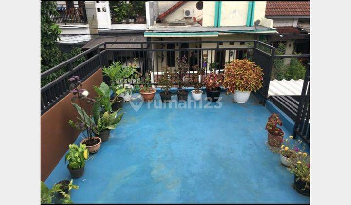 Dijual Rumah Strategis di Villa Mutiara Cinere, Fully Furnished dan Siap Huni 1