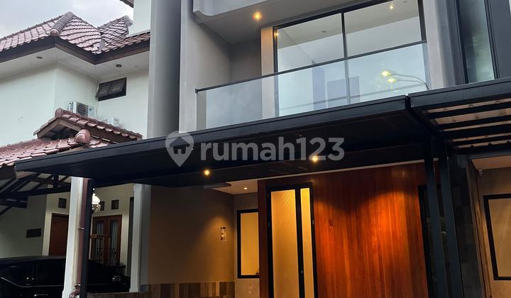 Rumah Rapih di Cirendeu Hadap Timur Dekat ke Labschool 2