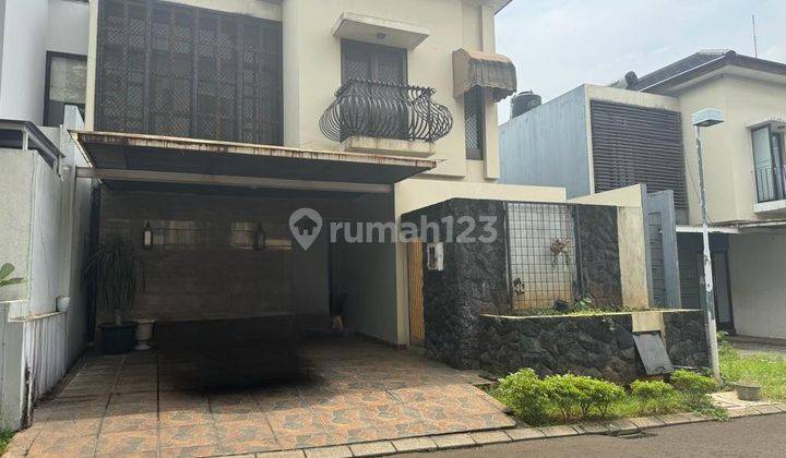 Rumah Bangunan 2 Lantai di Lebak Bulus Dengan 3 Kamar Tidur 2