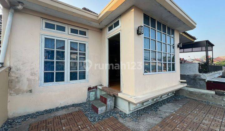 Rumah 2 Lantai di Cibubur, 5 Kamar Tidur, Dekat Tol Jatikarya, Harga 1,5 M  2